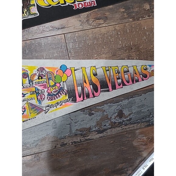 Vintage Felt Pennant, Las Vegas Nevada, 27 x 8.5 inch, Famous Vegas Casinos 1996 - Picture 3 of 8